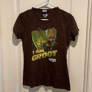 Super cute Groot t-shirt